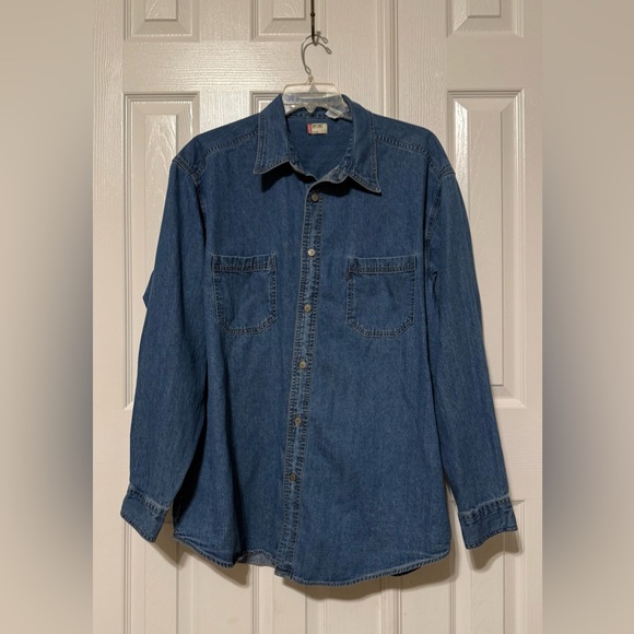 Levi's Red Tab Men's Long Sleeve Blue Denim Pocket Metal Buttons Shirt Size XL - Picture 1 of 4